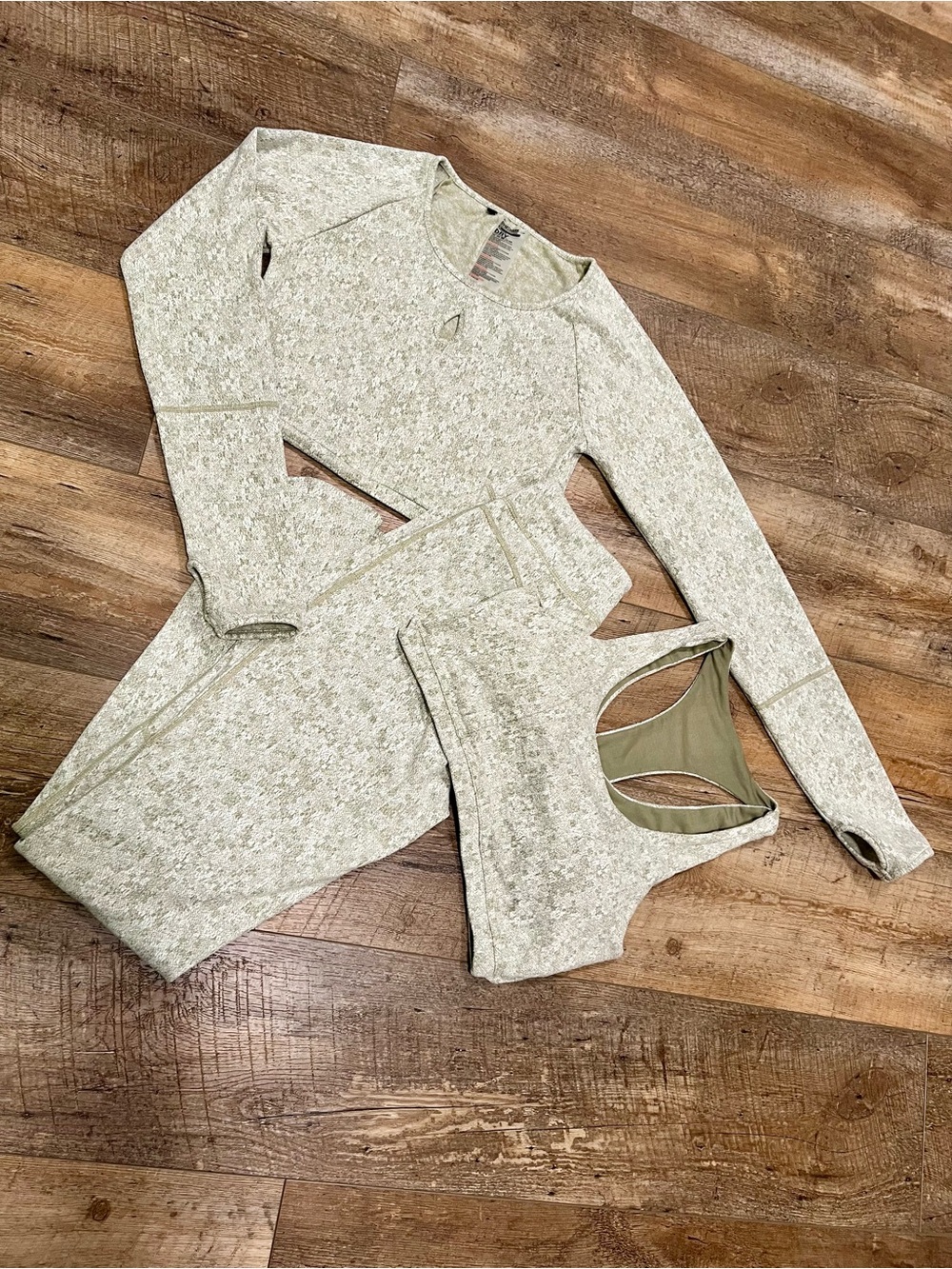 Gymshark Sage Heather Seamless Long-Sleeve Top & Sports Bra Set